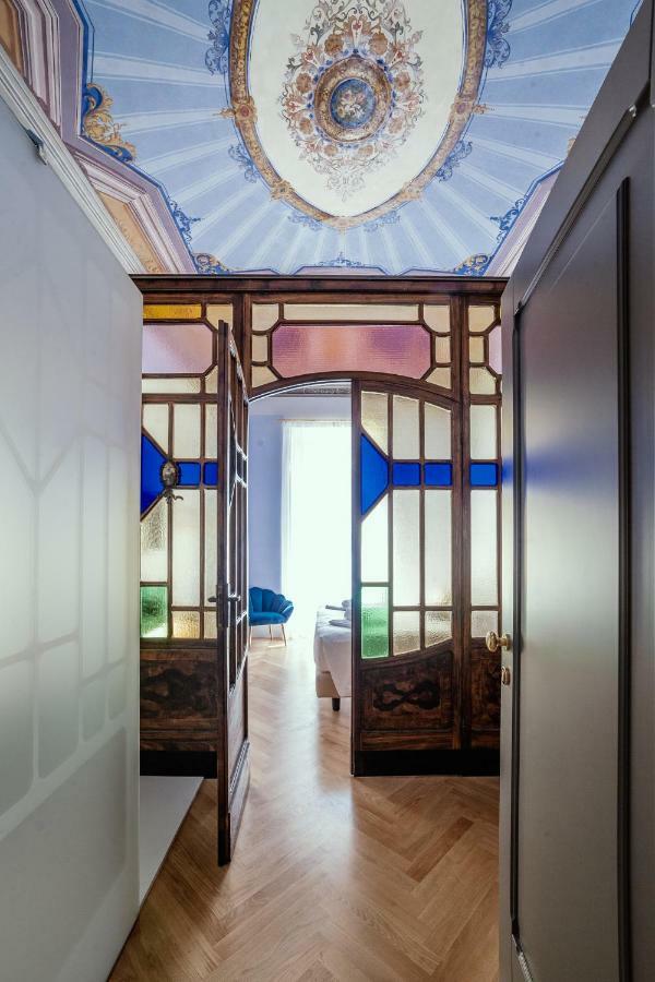 Palazzo Dei Grifoni - Luxury Suites - Сан-Бенедетто-дель-Тронто Экстерьер фото