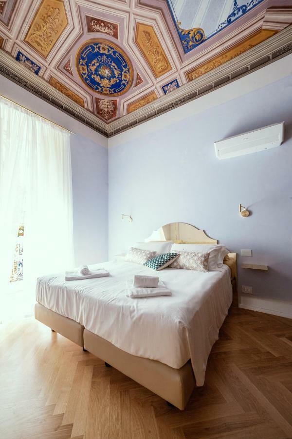Palazzo Dei Grifoni - Luxury Suites - Сан-Бенедетто-дель-Тронто Экстерьер фото