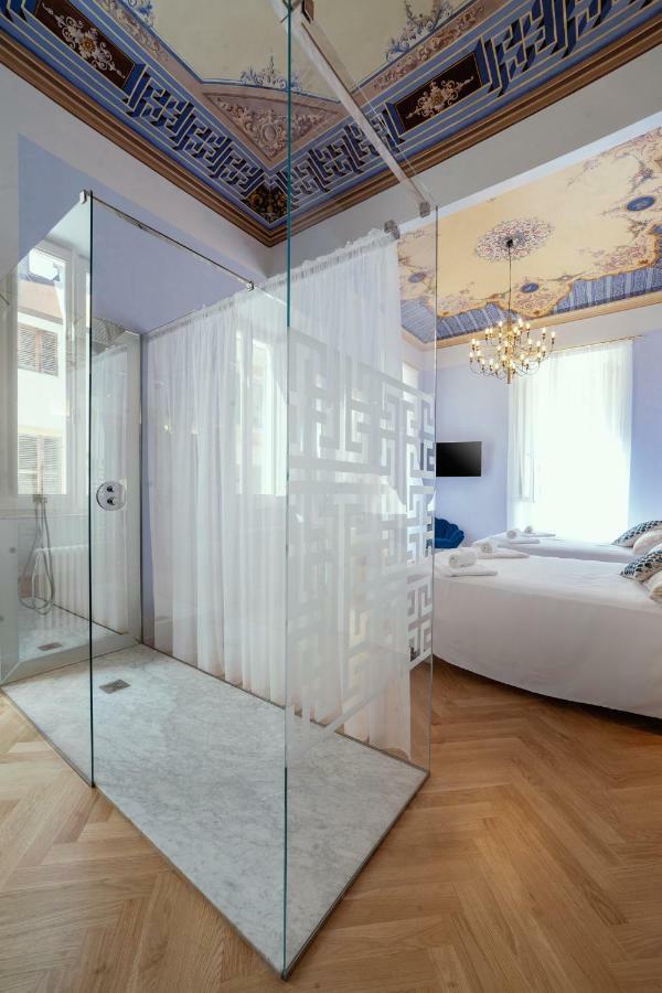 Palazzo Dei Grifoni - Luxury Suites - Сан-Бенедетто-дель-Тронто Экстерьер фото