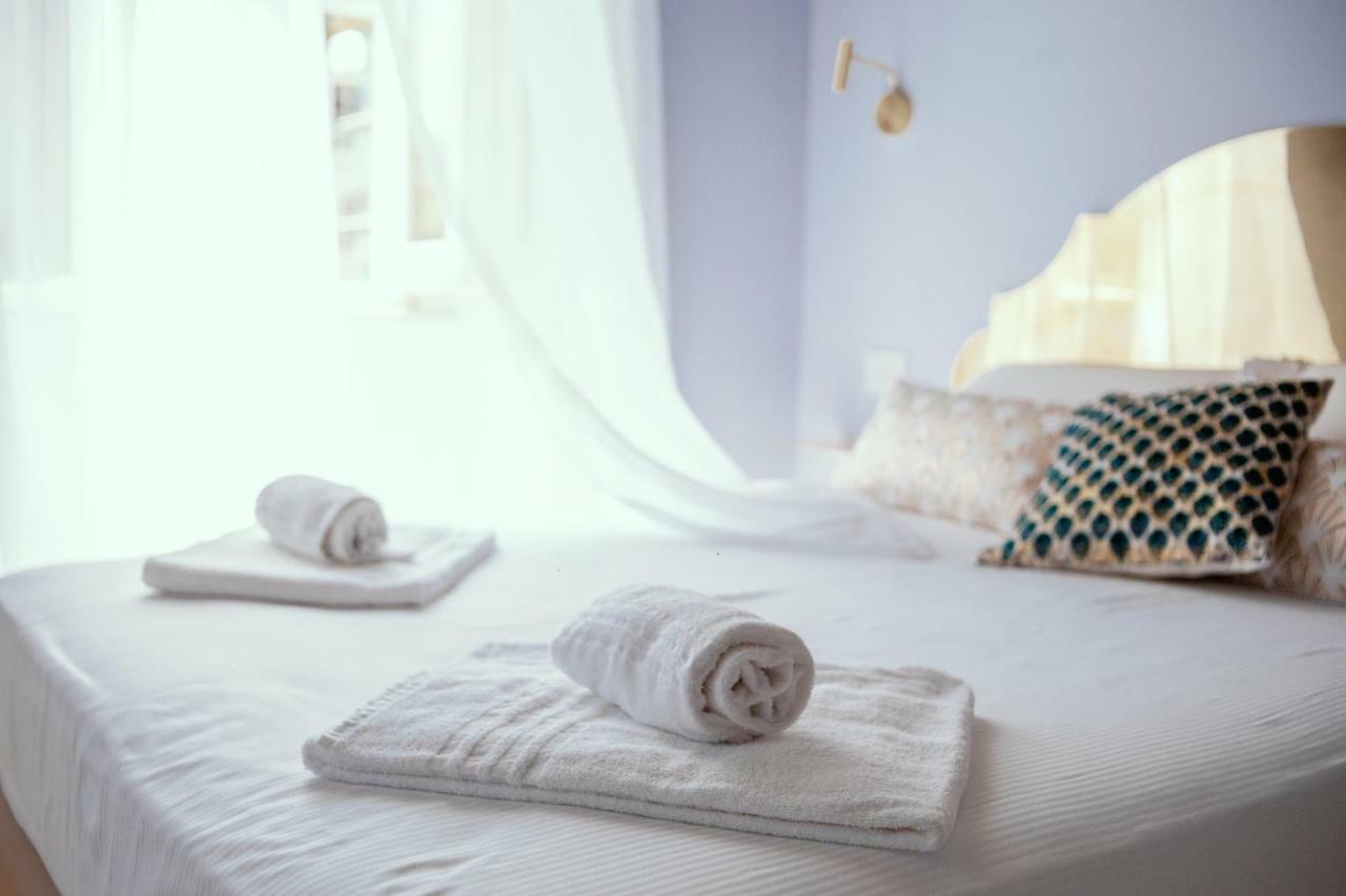 Palazzo Dei Grifoni - Luxury Suites - Сан-Бенедетто-дель-Тронто Экстерьер фото